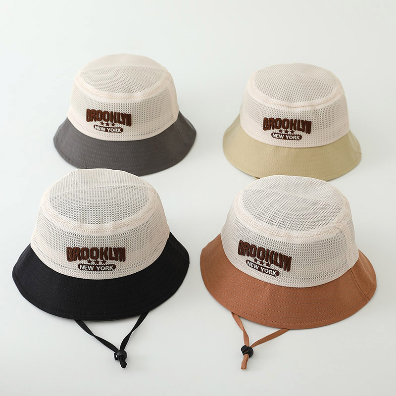 Summer Clothing Capsule - Met letters geborduurde babyzonnehoed Zomer mesh